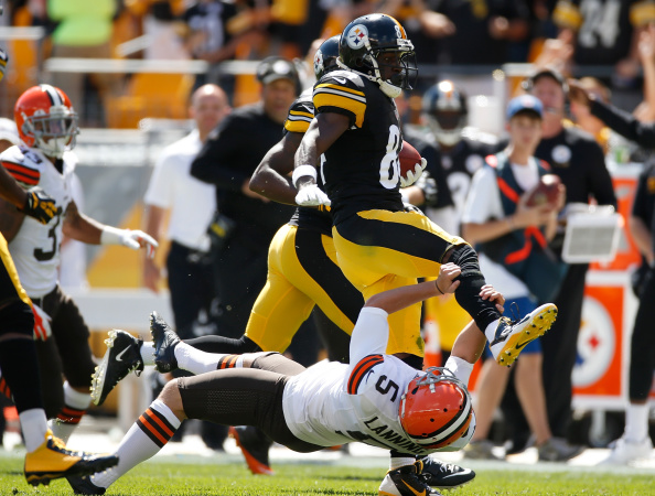 Cleveland Browns v Pittsburgh Steelers