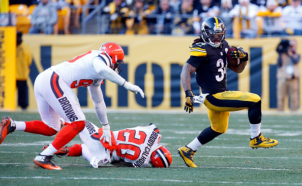 Cleveland Browns v Pittsburgh Steelers